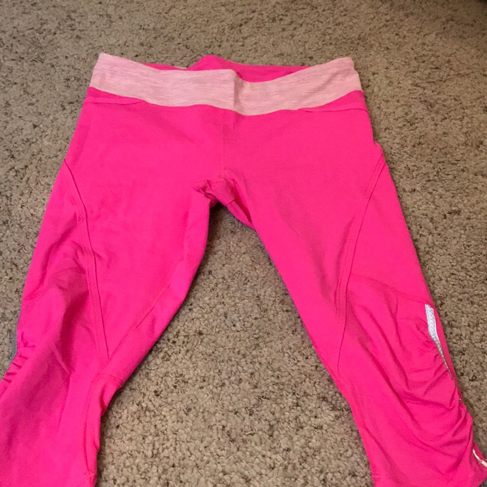 Pink knee length lululemon leggings
